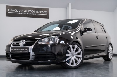 Volkswagen Golf R32