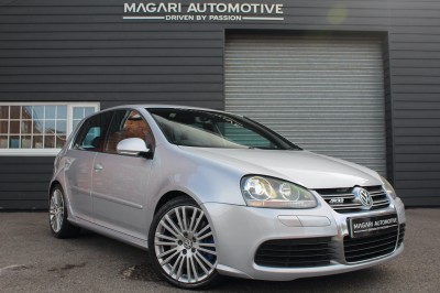 Volkswagen Golf R32