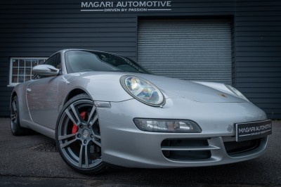 Porsche 911 Carrera
