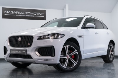 Jaguar F Pace